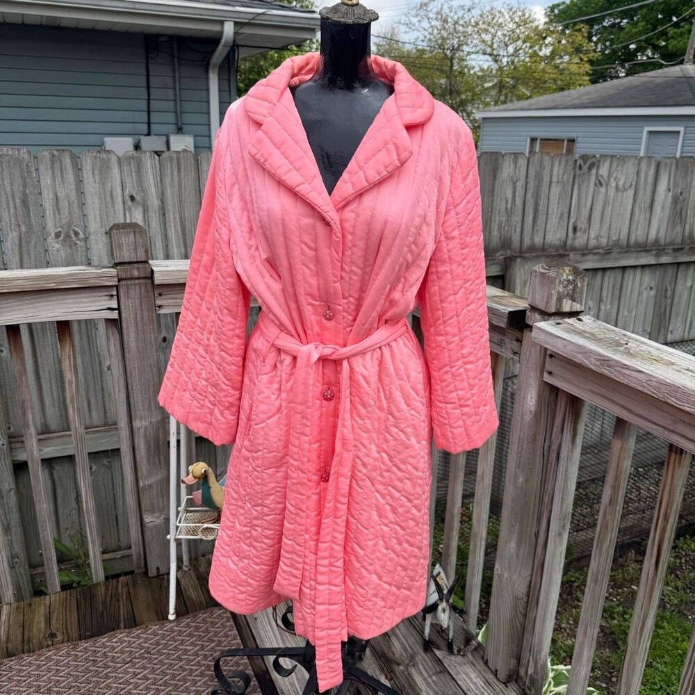 Vintage 1960s Pink Quilted Belted House Coat Robe Jacket